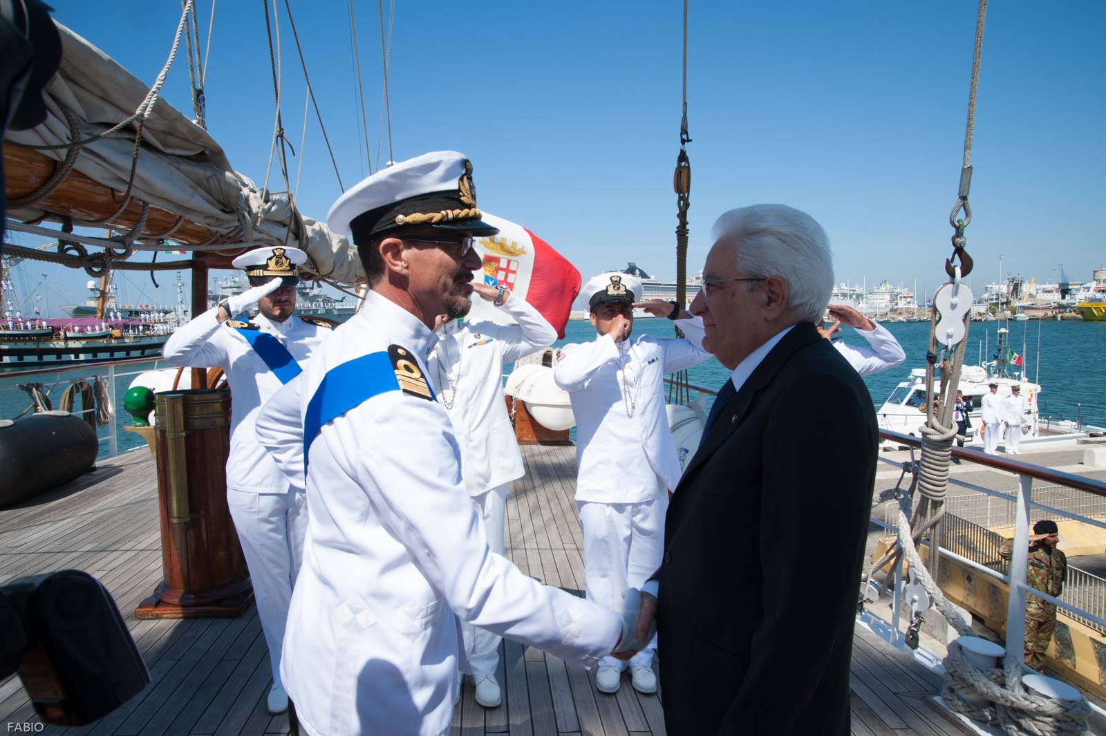 La visita del Presidente della Repubblica Sergio Mattarella a bordo di Nave Italia