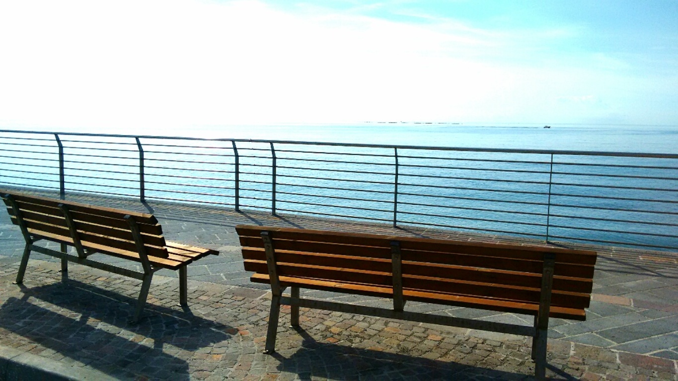 Dalle panchine del Lungomare di Lavagna