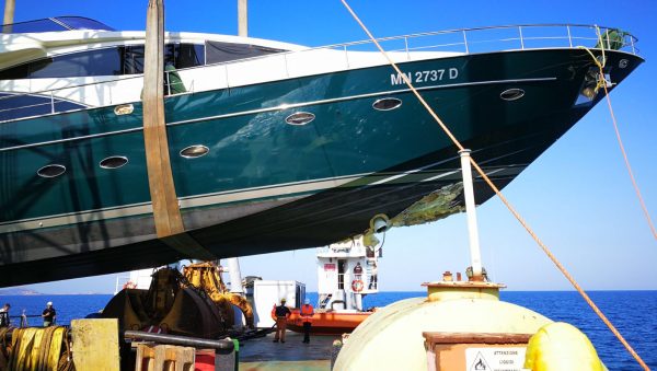 Riva Opera 85 – Video esclusivo della rimozione