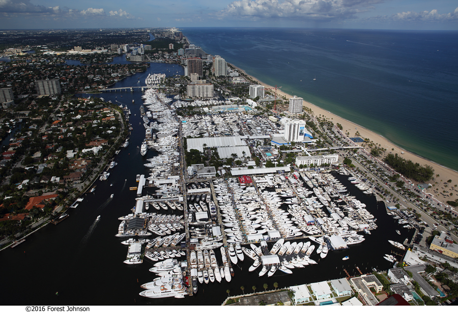 Una veduta aerea del Fort Lauderdale International Boat Show