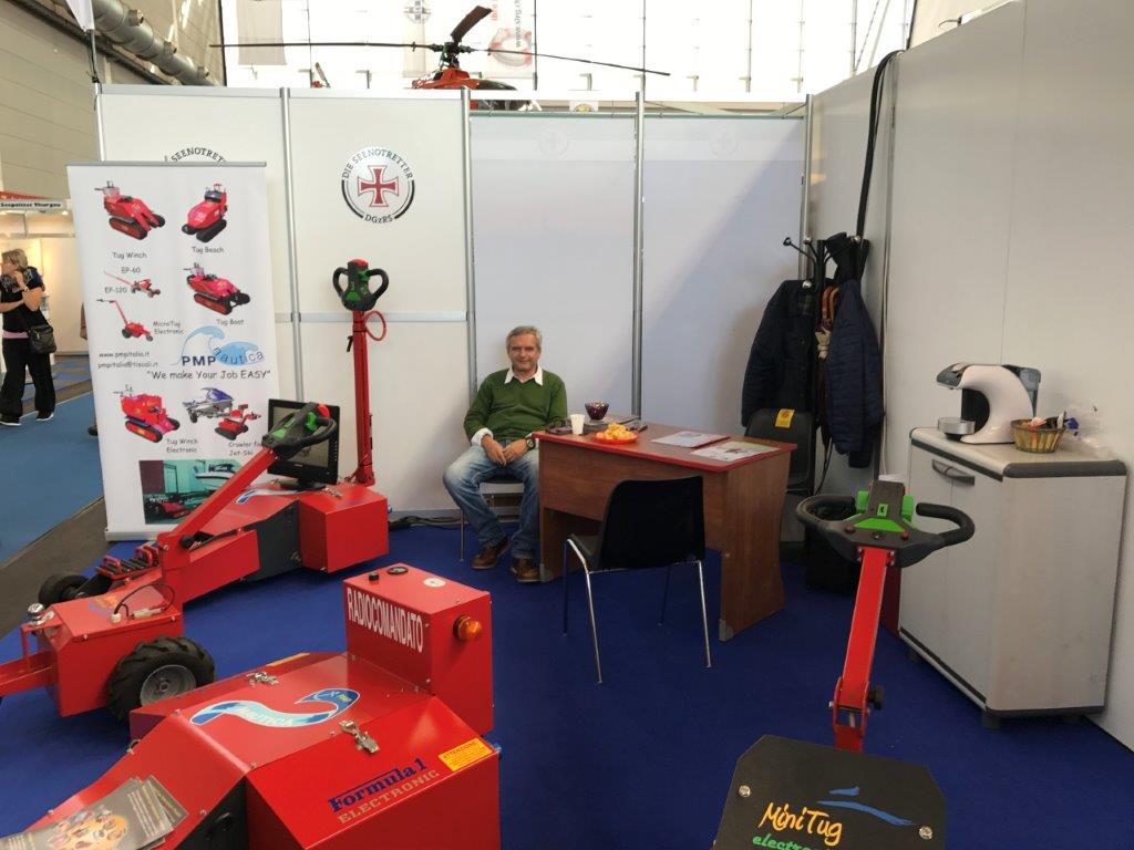 Uno stand di PMP a una fiera di settore