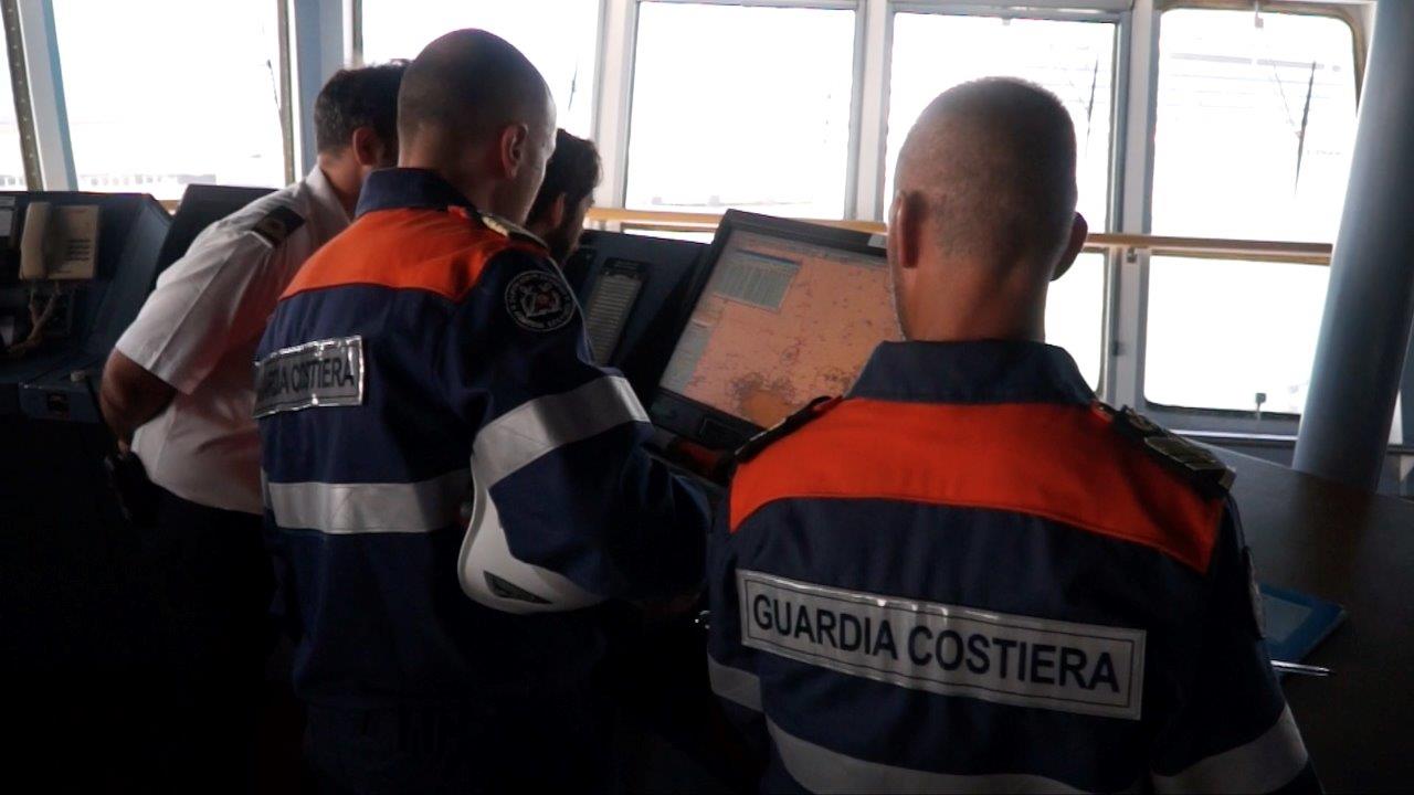 Controlli della Guardia Costiera a bordo delle navi italiane ed estere