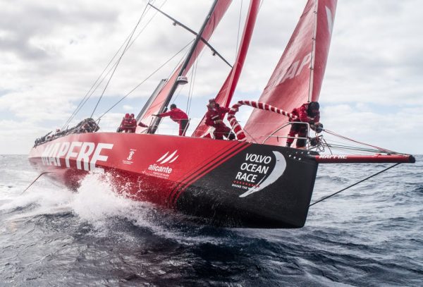 Mapfrè vince la seconda tappa della Volvo Ocean Race, arrivando per primo a Città del Capo