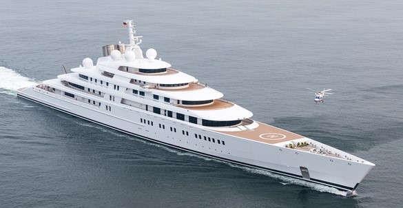 Azzam, dal 2013 il più grande e costoso yacht del mondo