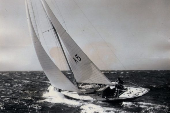 Una foto di Gometra in navigazione del Royal Vancouver Yacht Club