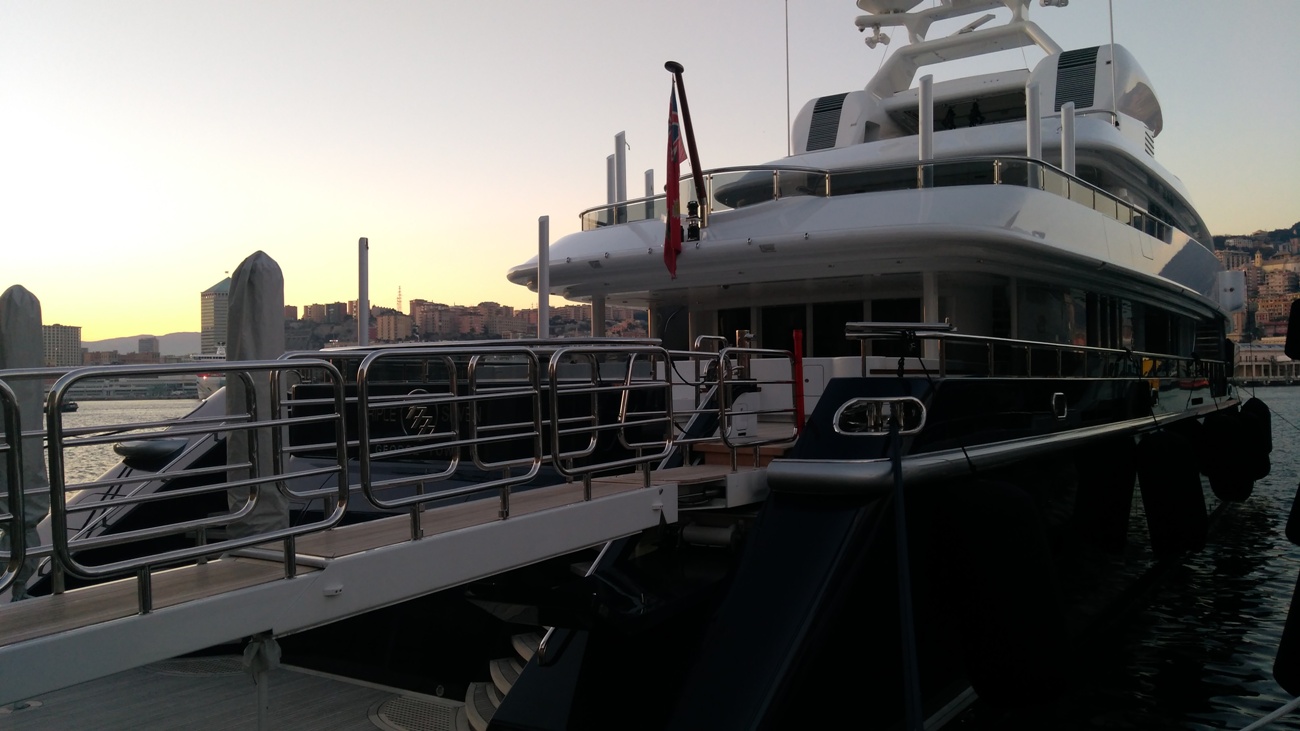 Megayacht Triple Seven a Genova