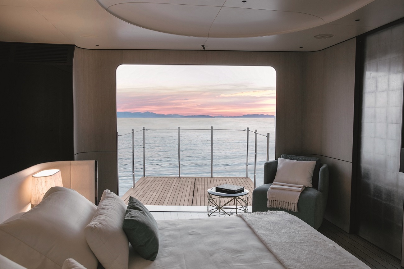 Azimut Grande 35METRI balcony