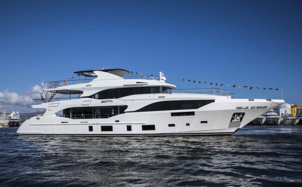 Il m/y Botti, varato da Benetti