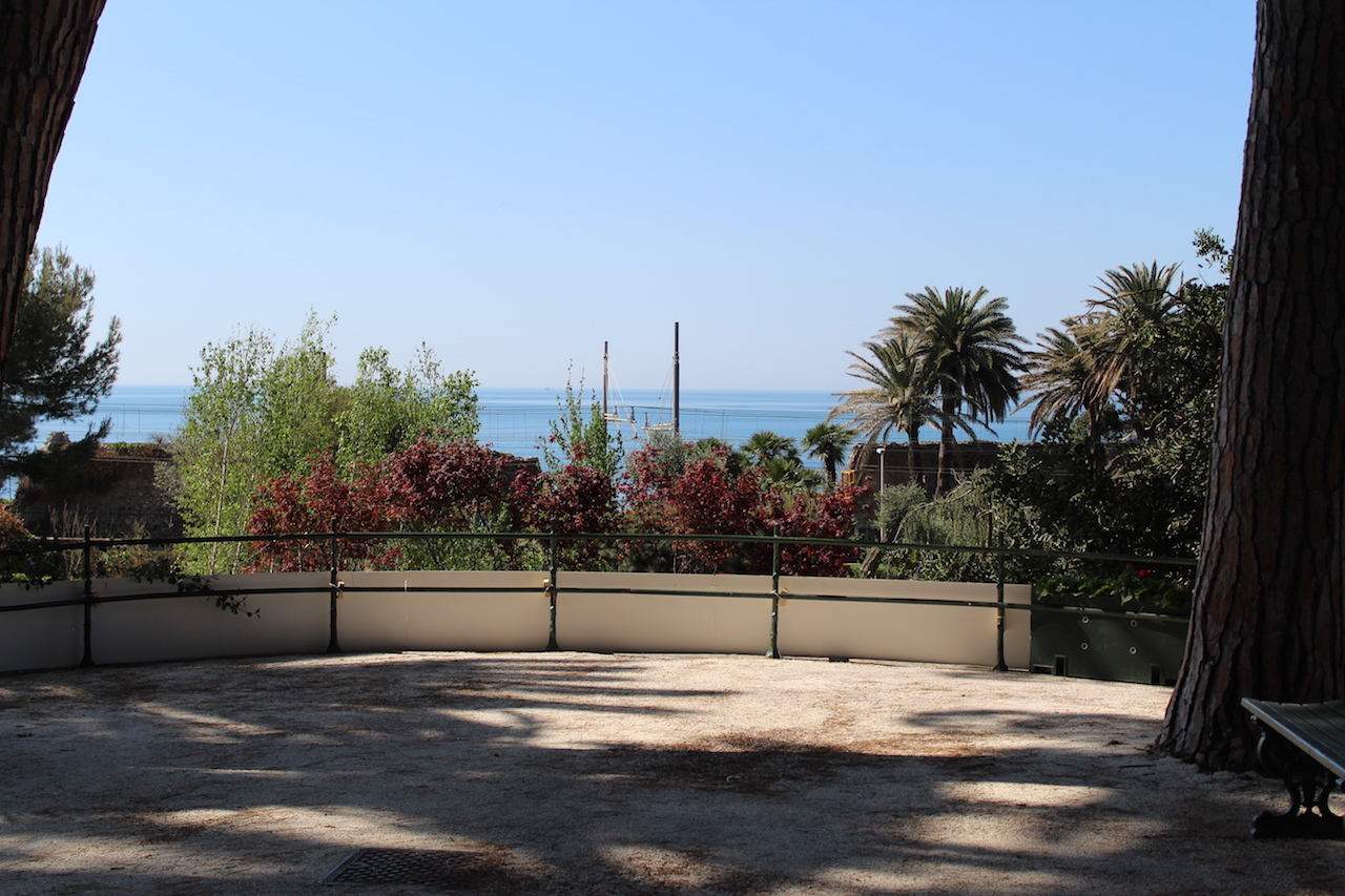 Terrazza con vista sul mare