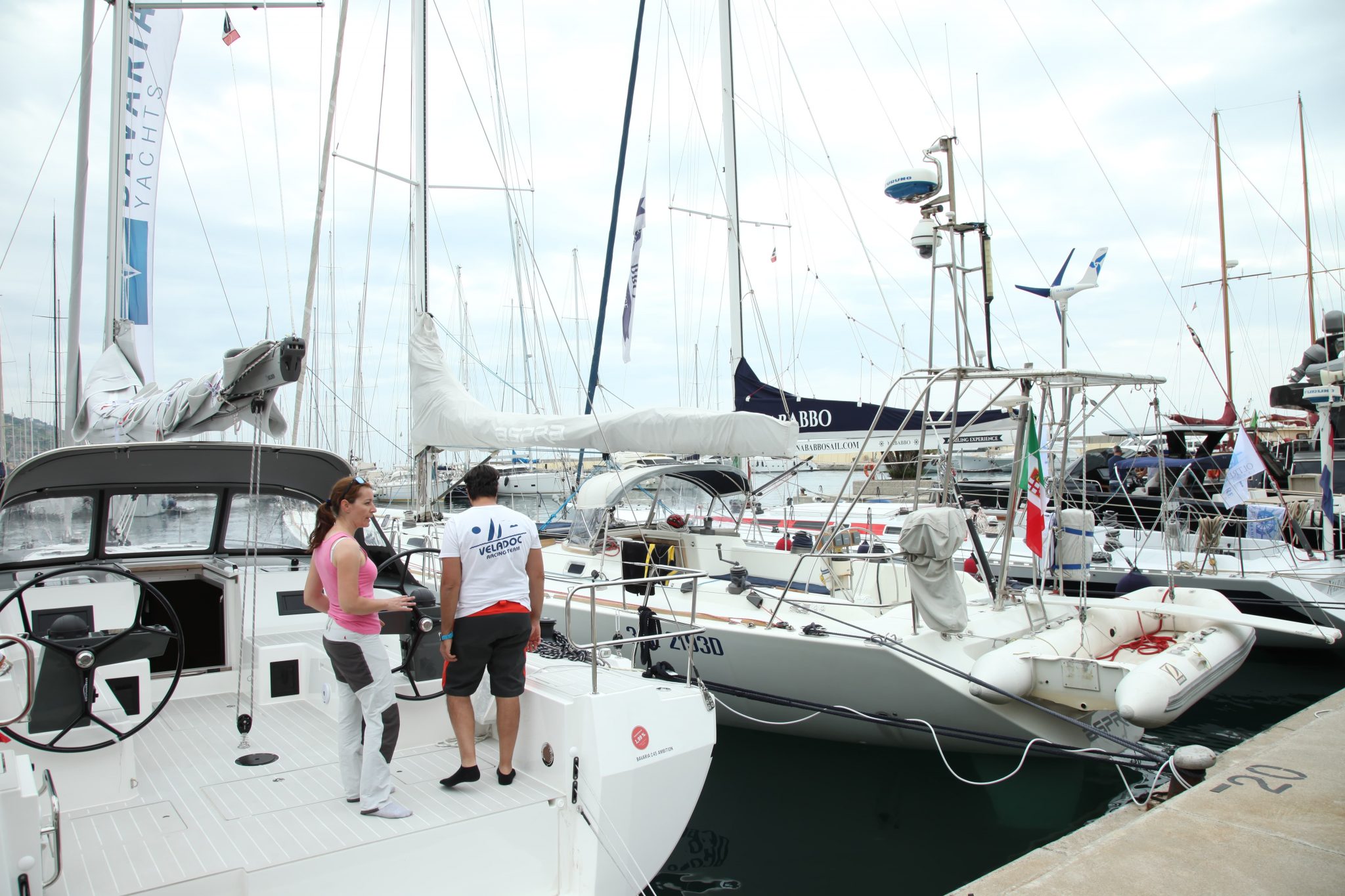 Oltremare exposition a Marina degli Aregai - barche