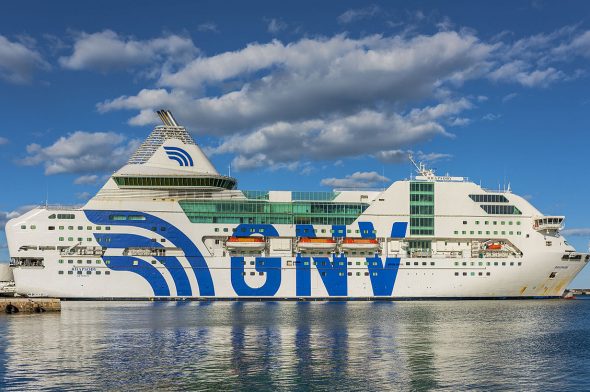 GNV collegherà Genova a Porto Torres con nave Rhapsody
