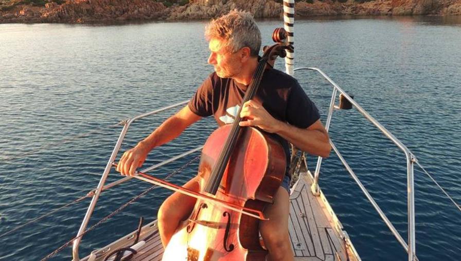 Roberto Soldatini il musicista che vive in barca a vela