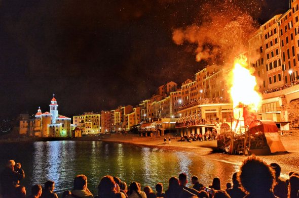 I falò di San Fortunato del 2015 a Camogli