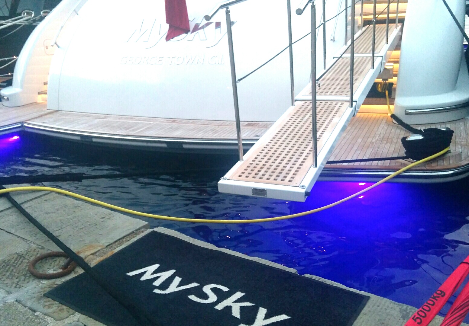 Megayacht MySky: un passo e ci sei!