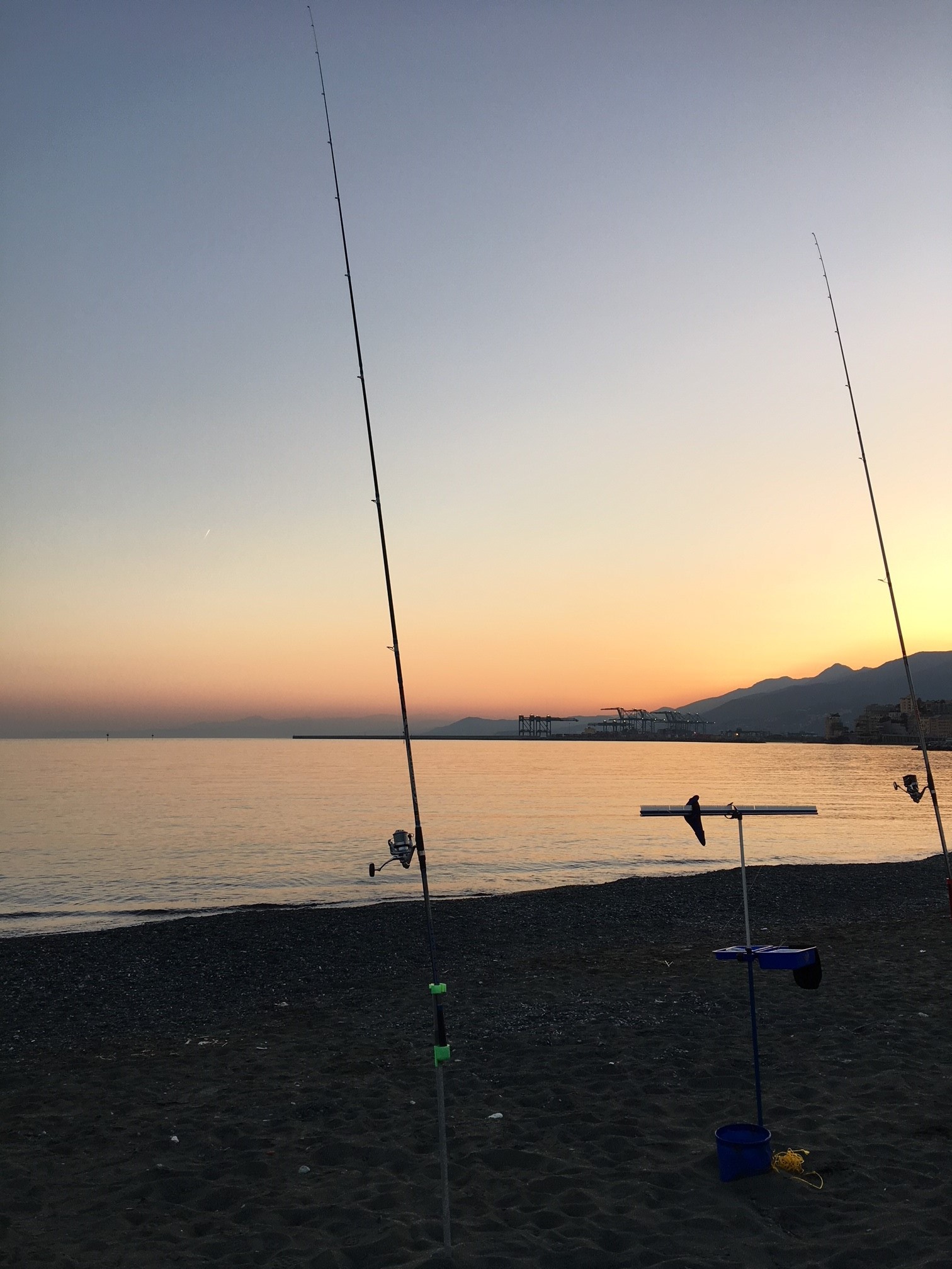 Pillole di pesca da riva: consigli pratici per non sbagliare - Liguria  Nautica