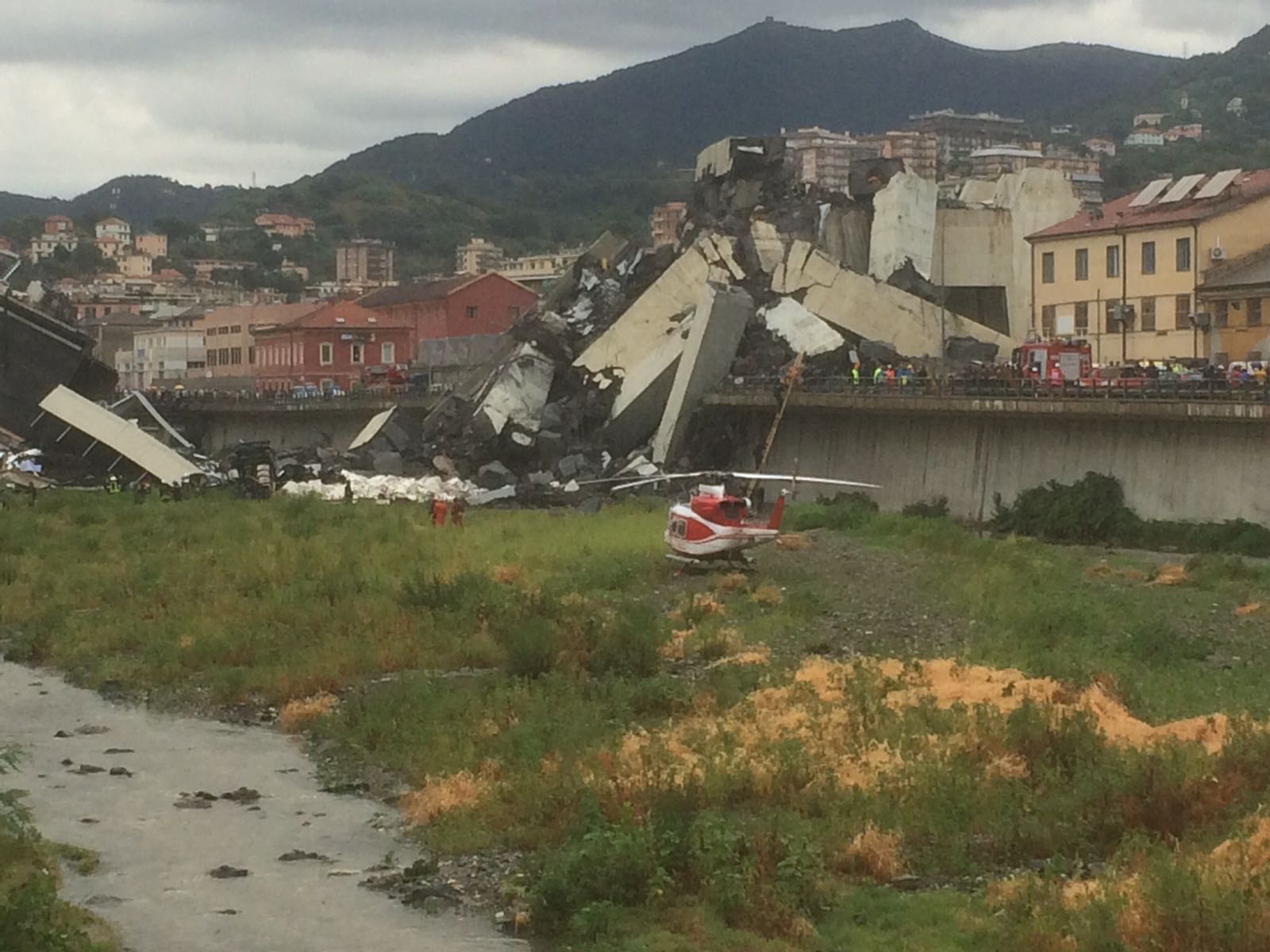 crollo ponte Morandi (3)