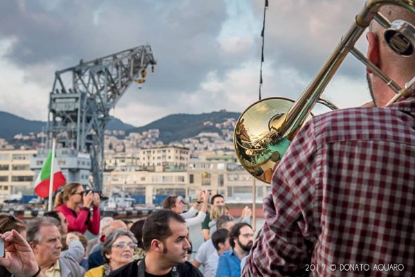 Zones Portuaires: concerto a bordo di un battello