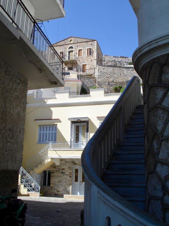 Kalymnos - paesaggi del paese di pothia