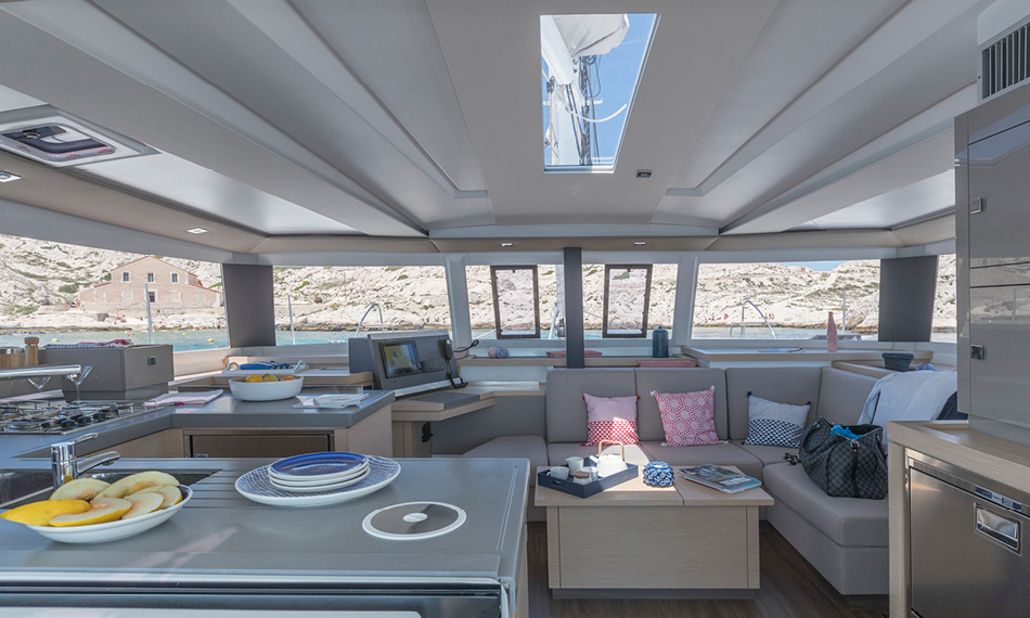 Fountaine Pajot - Astréa 42 (photo courtesy Fountaine Pajot) 