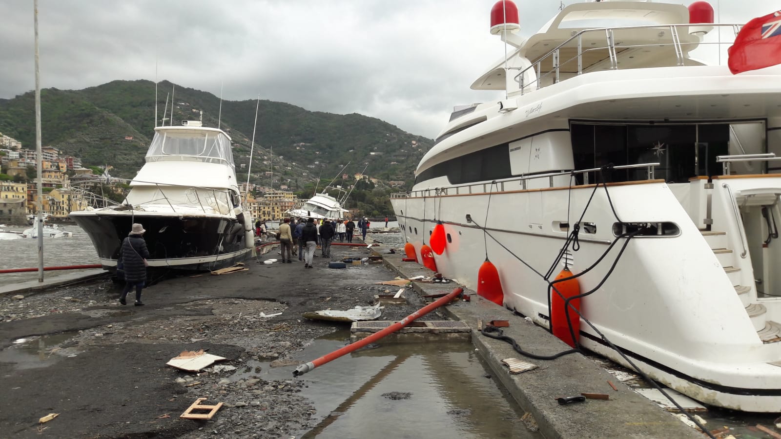 Rapallo, il porto devastato dalla mareggiata