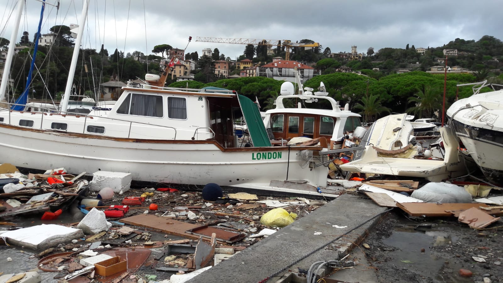 Rapallo, il porto devastato dalla mareggiata