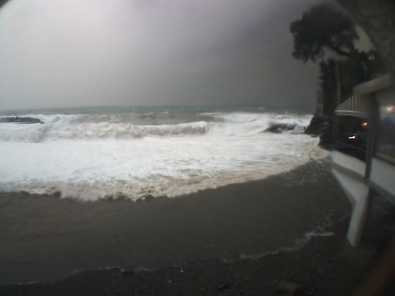 meteo Genova Liguria webcam - zoagli-webcam-mareggiata