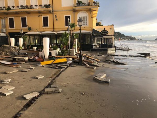 Alassio, piazzetta Beniscelli