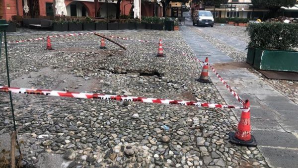 La piazzetta di Portofino sfondata dal rio Fondaco