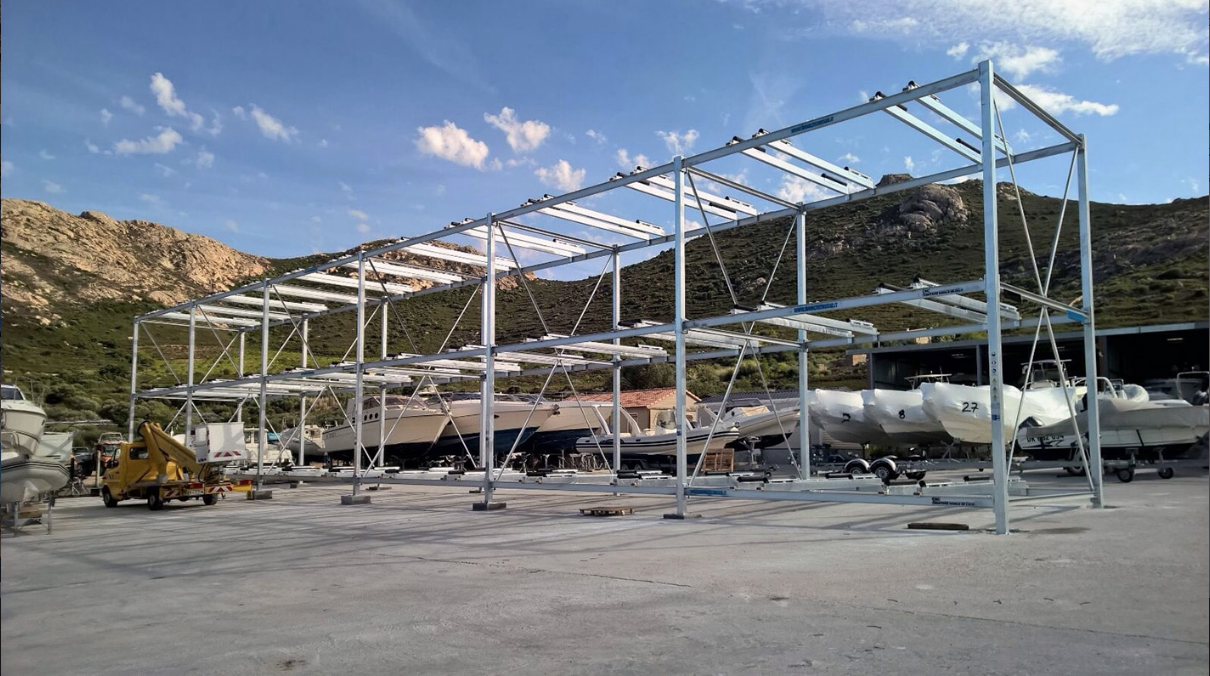 Scaffale porta barche realizzato da NavalTecnoSud