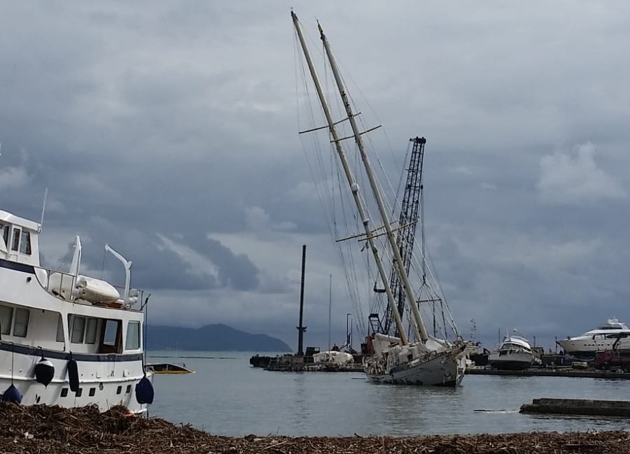 Rapallo, si recuperano i relitti nel porto