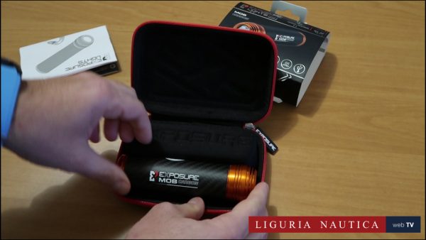 La torcia Exposure Mob Carbon