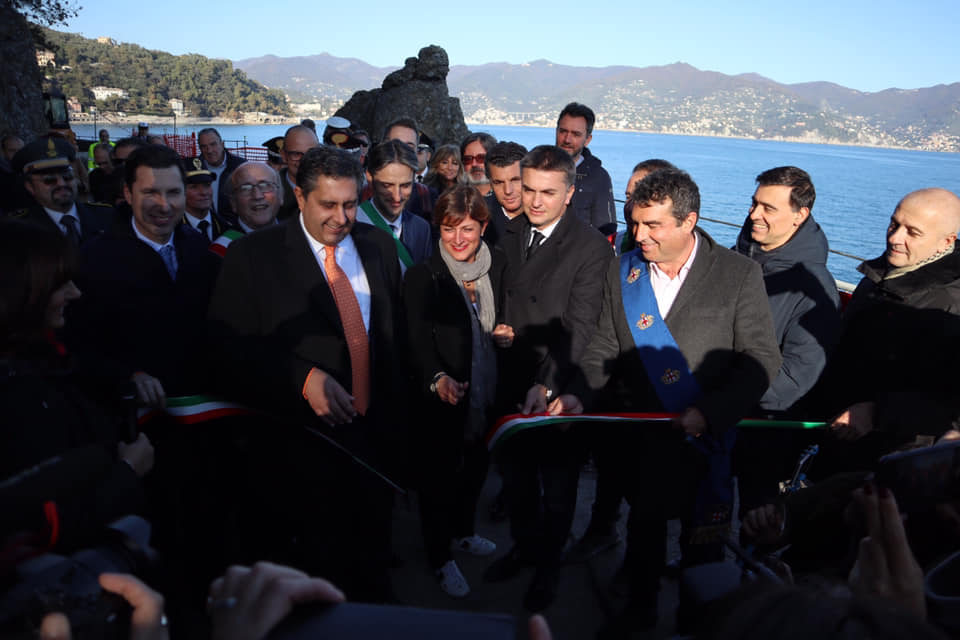 Taglio del nastro per la passerella pedonale di Portofino