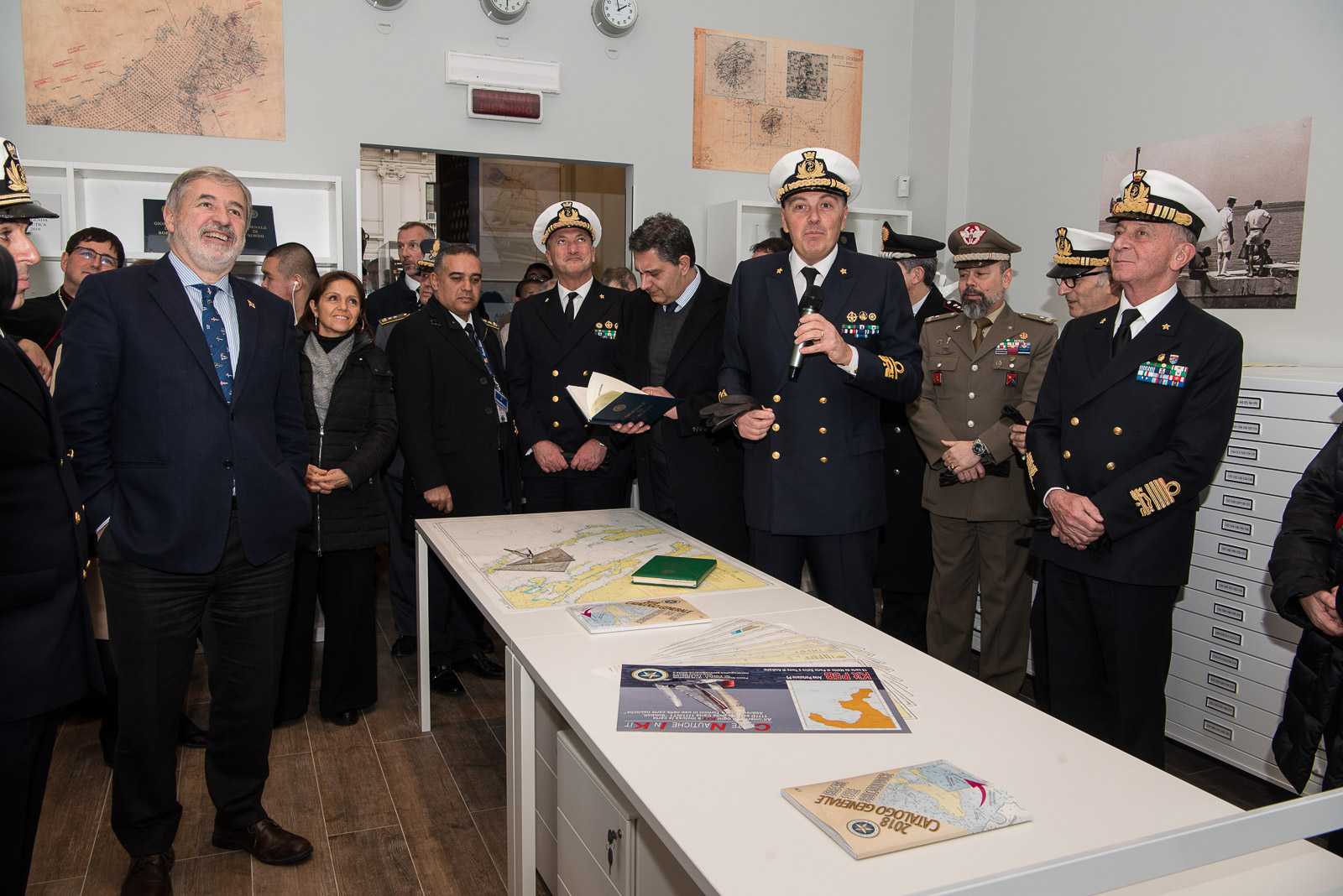 L'inaugurazione del punto vendita di Genova dell'Istituto Idrografico