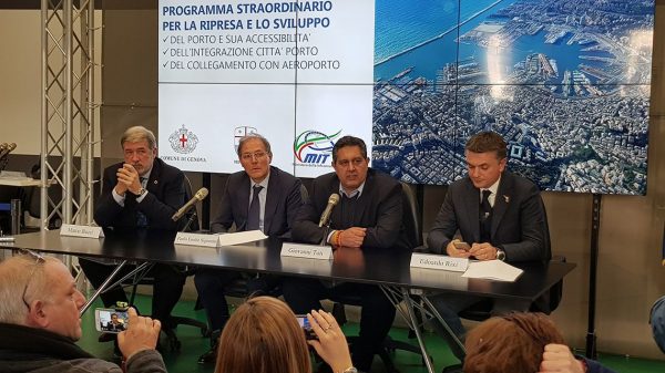 La presentazione del Piano di sviluppo per il porto di Genova