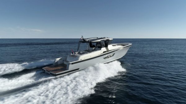 Bluegame Sport Utility Boat BG62