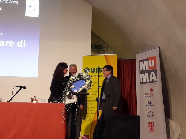 Premio Duilio Marcante 2019 - Consegna premio Duilio Marcante al dott. Campodonico dalla dott.ssa Filippucci e da Paolo Ferraro