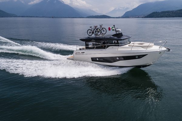 Razionalità ed emozioni: il mix vincente del Cranchi T36 Crossover