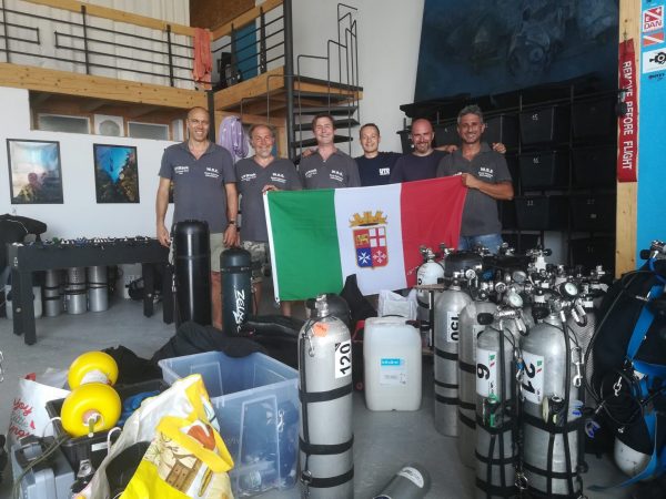 Il team subacqueo che si è immerso nel Re d'Italia