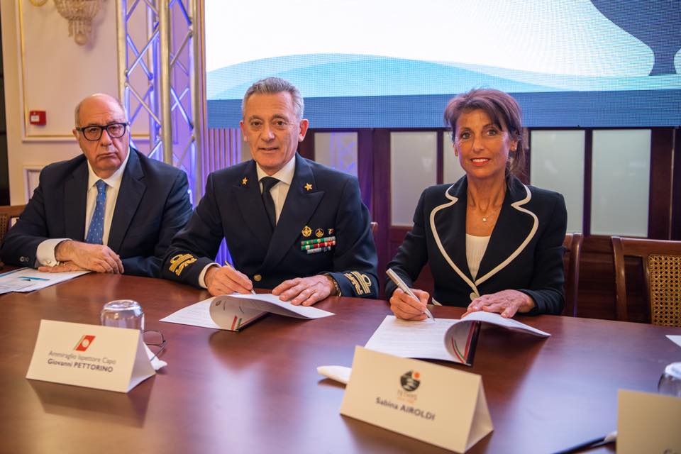 La firma del protocollo tra Guardia Costiera e Istituto Tethys