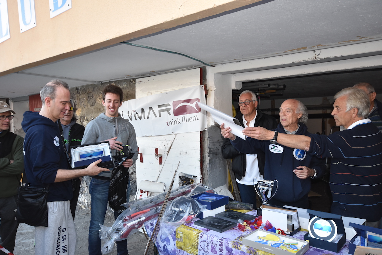 Premiazione dei vincitori della gara di pesca subacquea in apnea a coppia di Bogliasco 2019