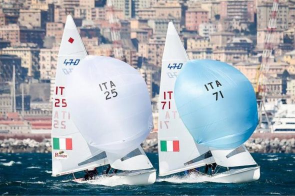 Due 470 in navigazione al Campionato Italiano Classi Olimpiche di Genova