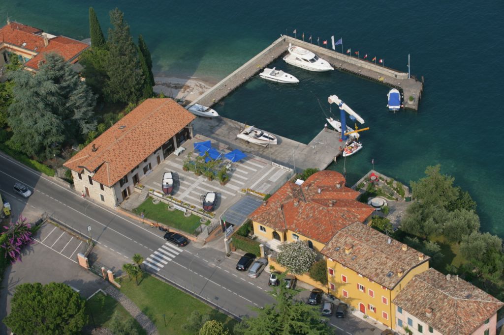 Il Cantiere Feltrinelli, sul Lago di Garda