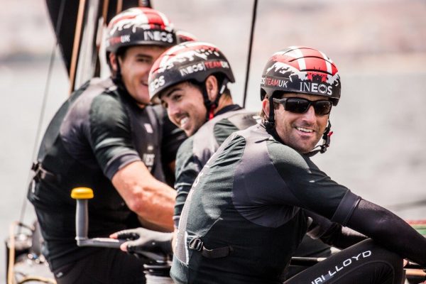 Ben Ainslie e il suo equipaggio