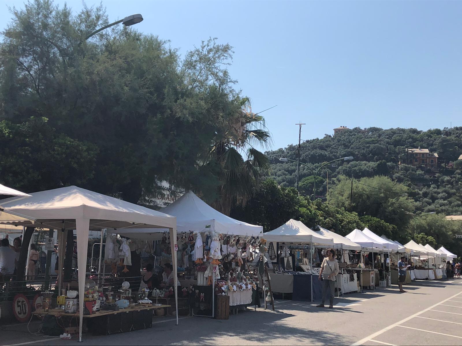 Più di trenta stand dell' 'eco fiera sul lungo mare di Recco