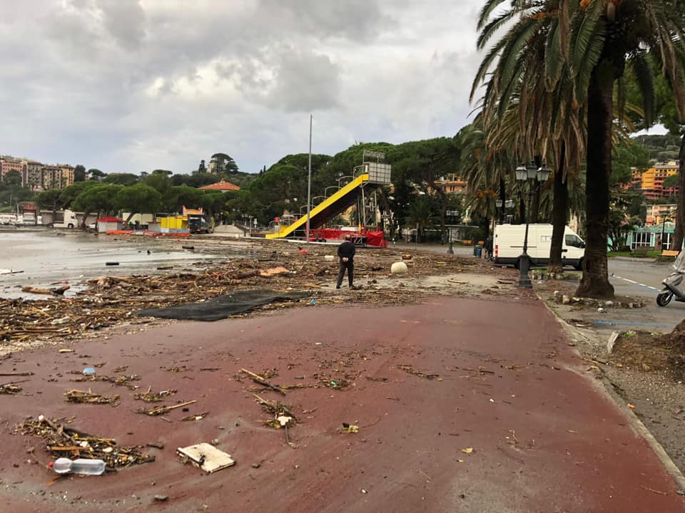 Il lungomare di Rapallo dopo la mareggiata