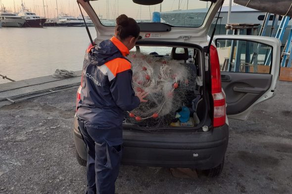 Reti da pesca sequestrate dalla Capitaneria di Porto