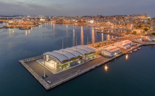 La base di Luna Rossa a Cagliari