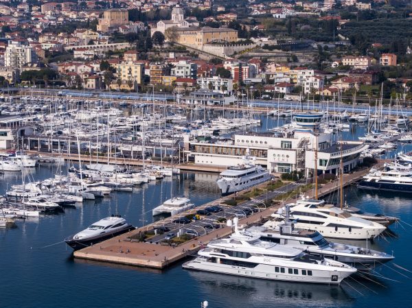 Yacht Club Marina Loano