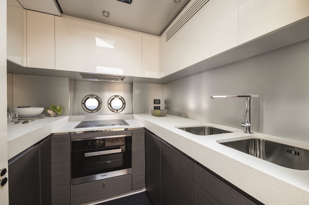 Azimut S8 Galley