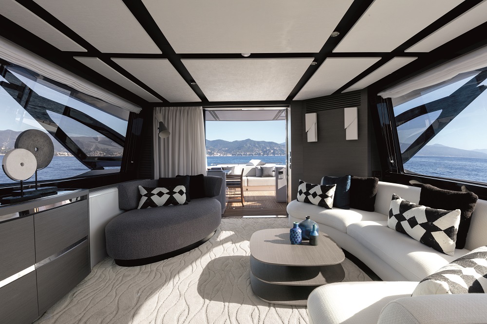 Azimut S8 Salon (2)